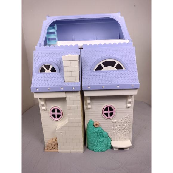 Fisher Price Loving Family Grand Dollhouse 1997 Purple Roof / Accessories VTG - Picture 7 of 16